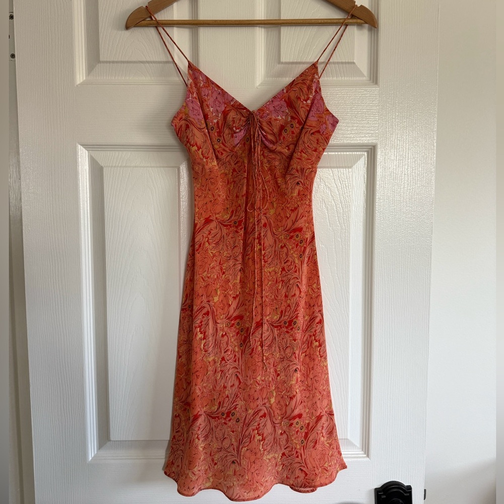 Beautiful Vintage 100% Silk Dress